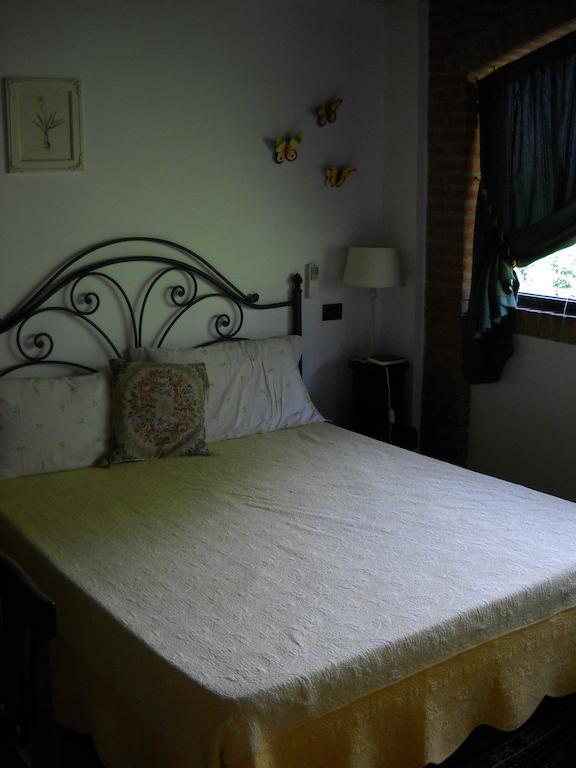 Agriturismo Maiocchi Villa Borgarello Ruang foto