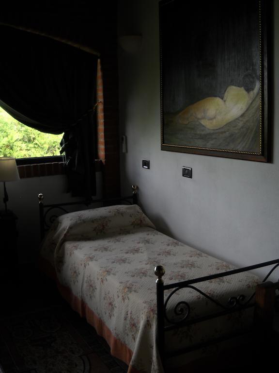 Agriturismo Maiocchi Villa Borgarello Bagian luar foto